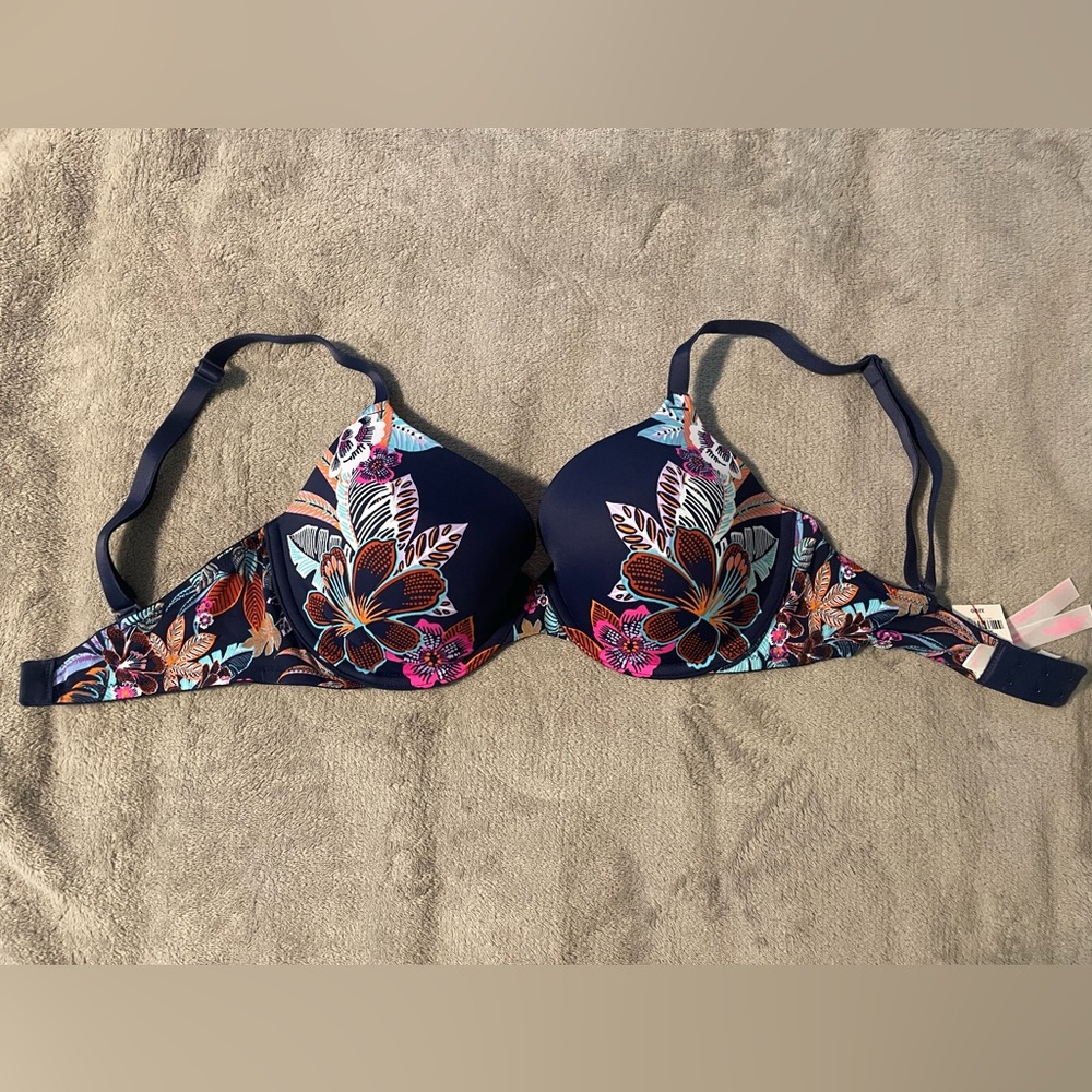 NWT Victoria’s Secret bra